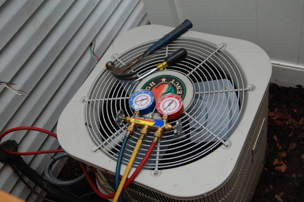 Top HVAC Replacement Signs DC homeowners should never ignore. Learn when to replace your system before costly repairs & energy loss.