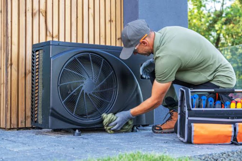 Stay warm all winter with Expert Heating Services in Washington DC. Fast repairs, reliable installations & trusted maintenance for comfort.