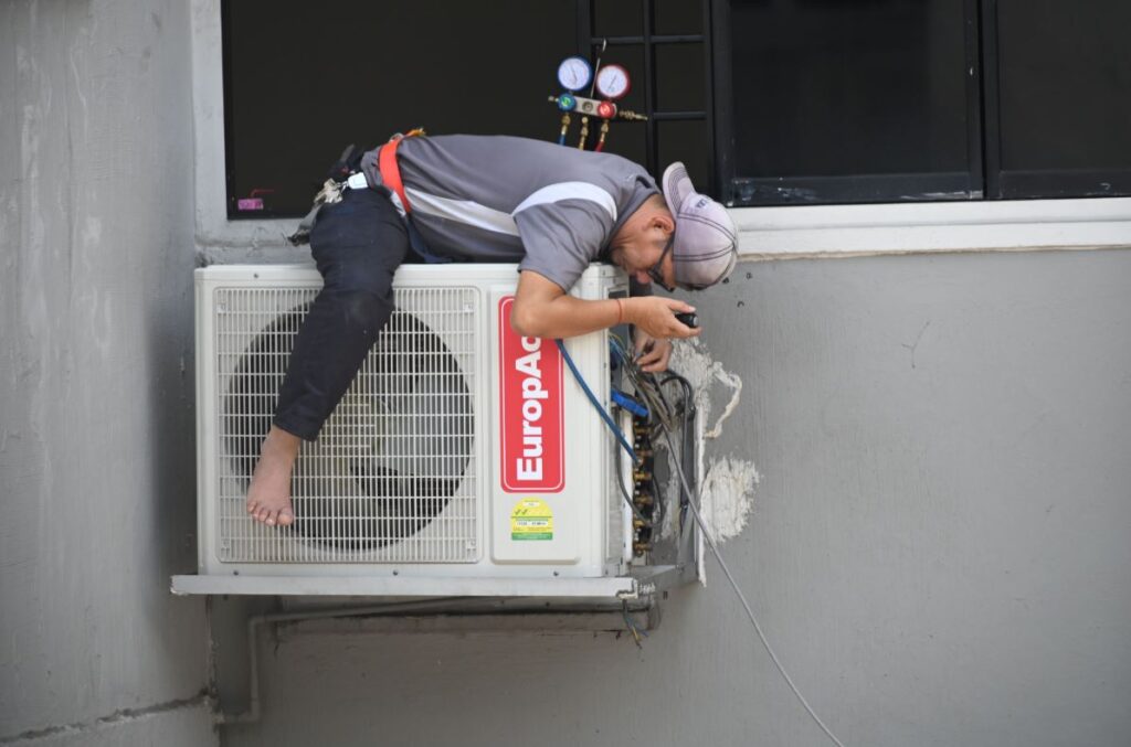 Get reliable AC Repair Services in Washington DC, for fast cooling solutions. Expert technicians for same-day home AC repairs