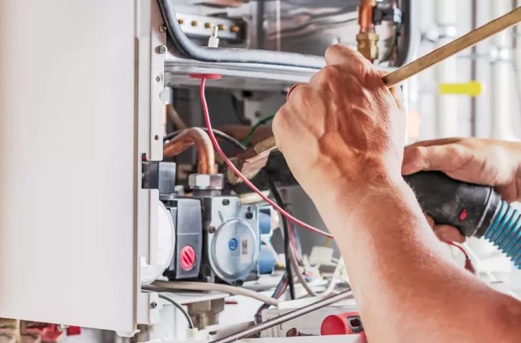 Discover common Heating Problems in Commercial Buildings, their causes & simple solutions for a comfortable & efficient workspace.